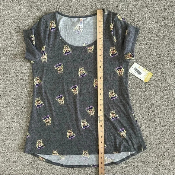 LuLaRoe Muppets Miss Piggy Gray Classic Tee Small - Picture 6 of 7